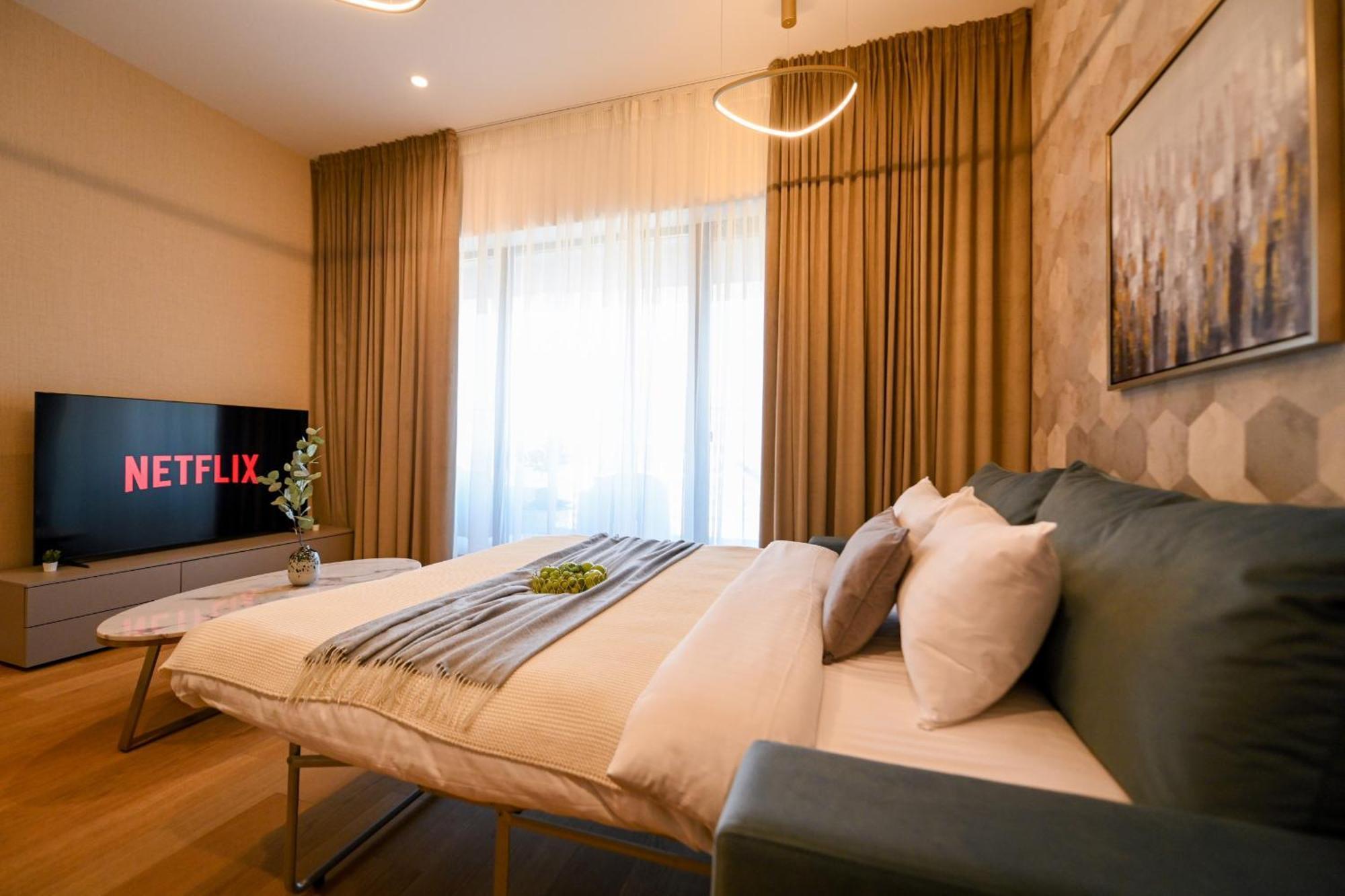 One Verdi Park Exclusive Apartments - Panoramic View & Private Parking Bucarest Habitación foto