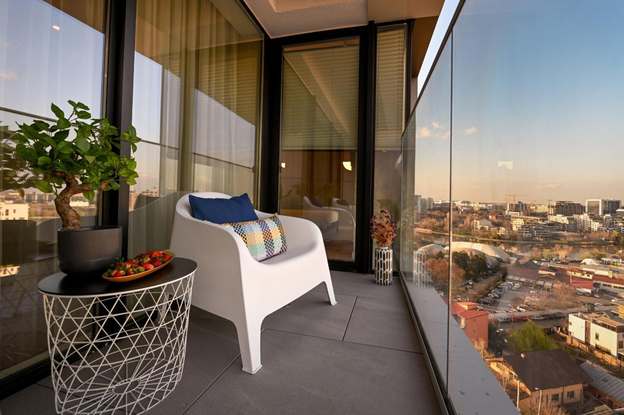 One Verdi Park Exclusive Apartments - Panoramic View & Private Parking Bucarest Habitación foto